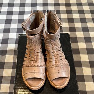 Freebird Pinkish Cream Galileo Sandals